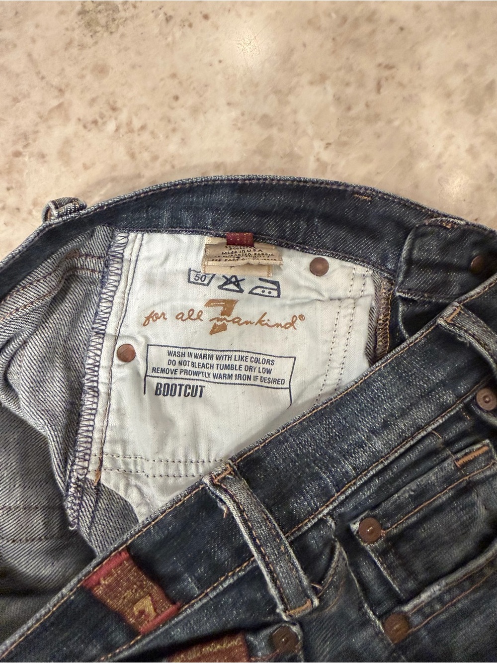 7 For All Mankind Bootcut Jeans Women’s Size 25 Dark Wash - Picture 6 of 6